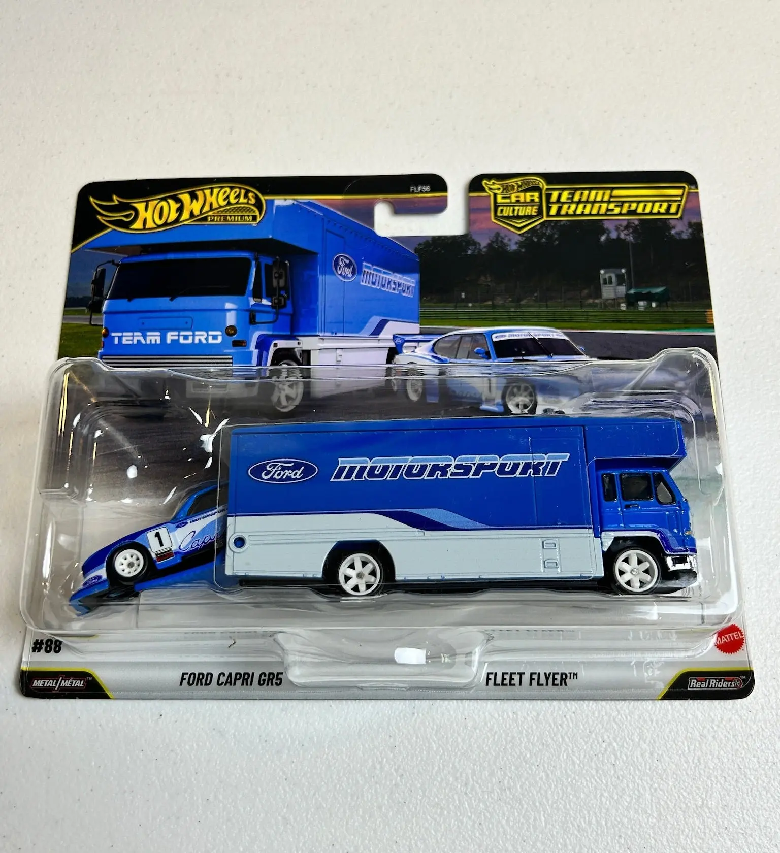 Hot Wheels 1:64 Team Transport #88 Ford Capri GR5/Fleet Flyer