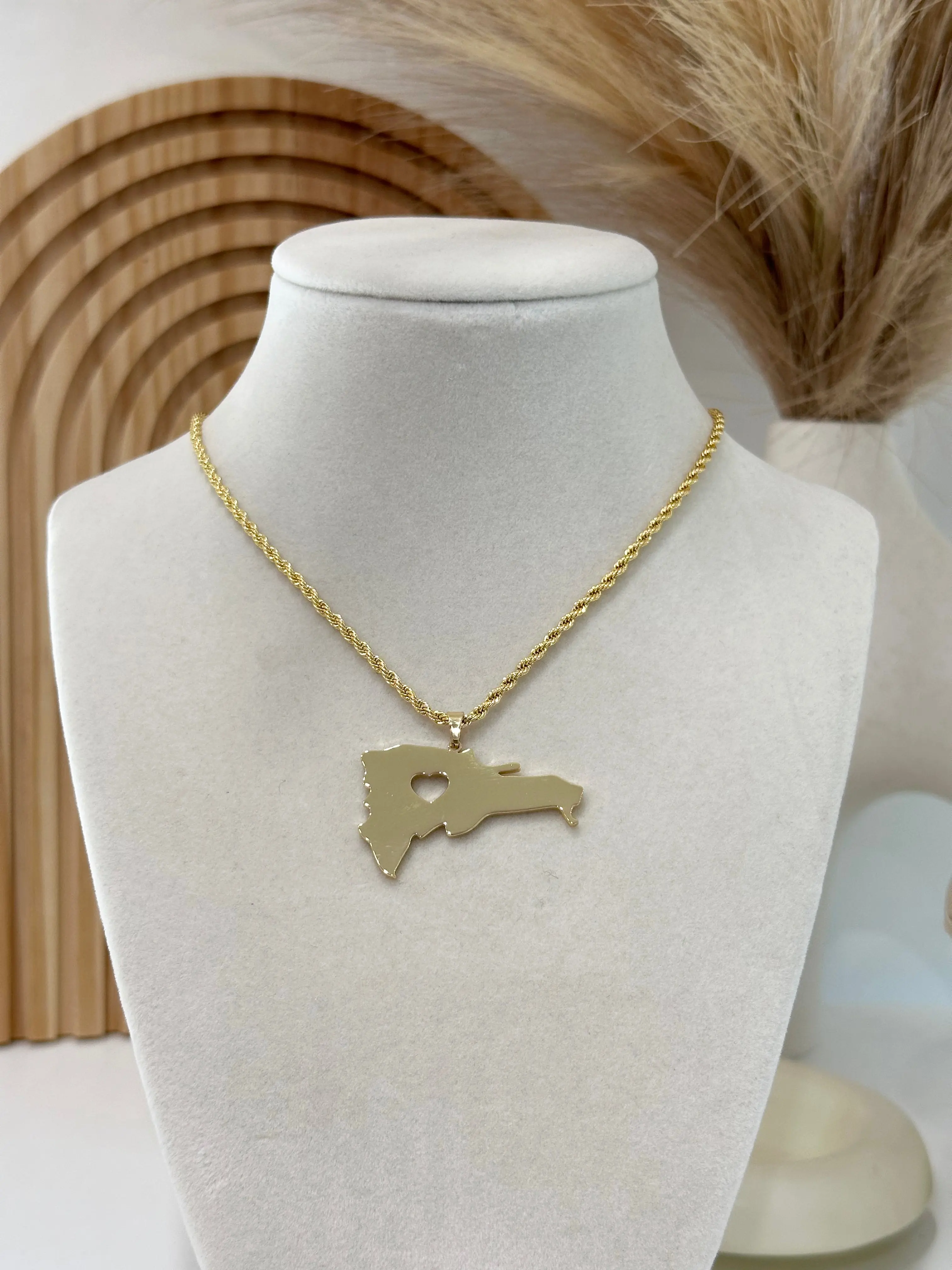 Dominicana Isla neccklace Dominicana Isla neccklace