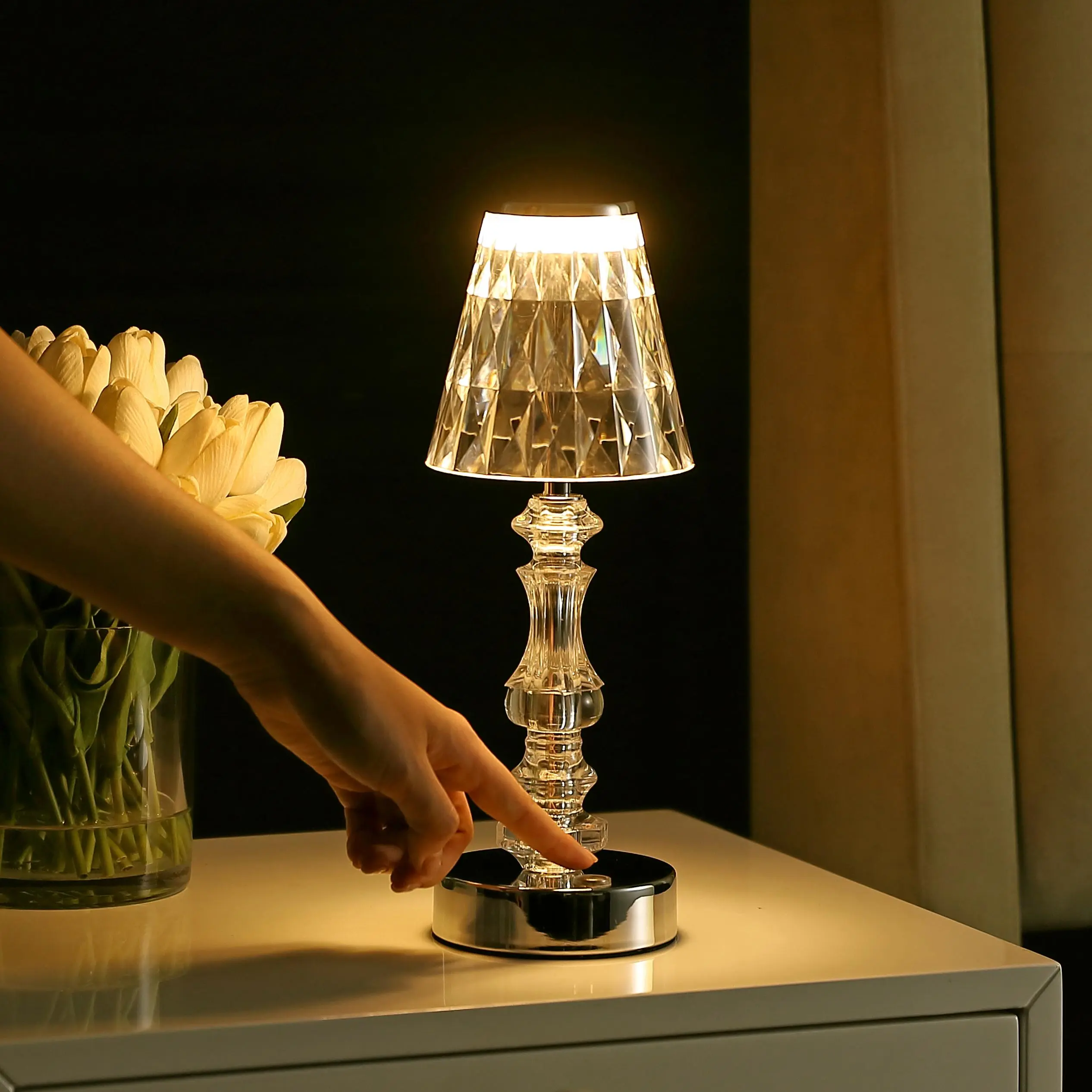 JONATHAN Y Lillian 12.75in Cordless Rechargeable Table Lamp - Clear/Chrome, Acrylic Faux Crystal Body, Dimmable Touch Sensor, Portable, Integrated LED Bulb, Modern Mood Lighting, Ambient Decoration Accent Lamp, Cordless Carry