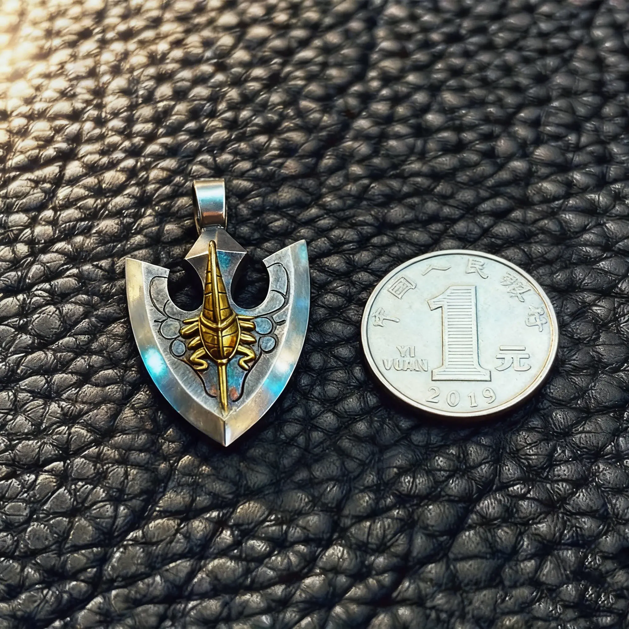 Anime merchandise: JoJo's Bizarre Adventure Golden Arrow necklace