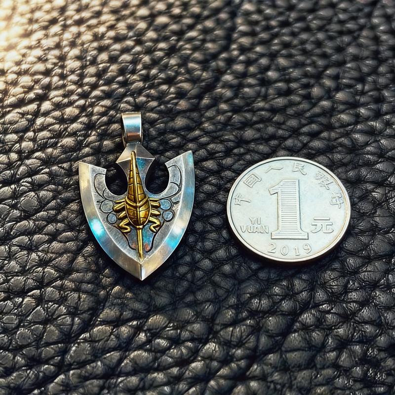 Anime merchandise: JoJo's Bizarre Adventure Golden Arrow necklace, French vintage style, unique and exquisite.