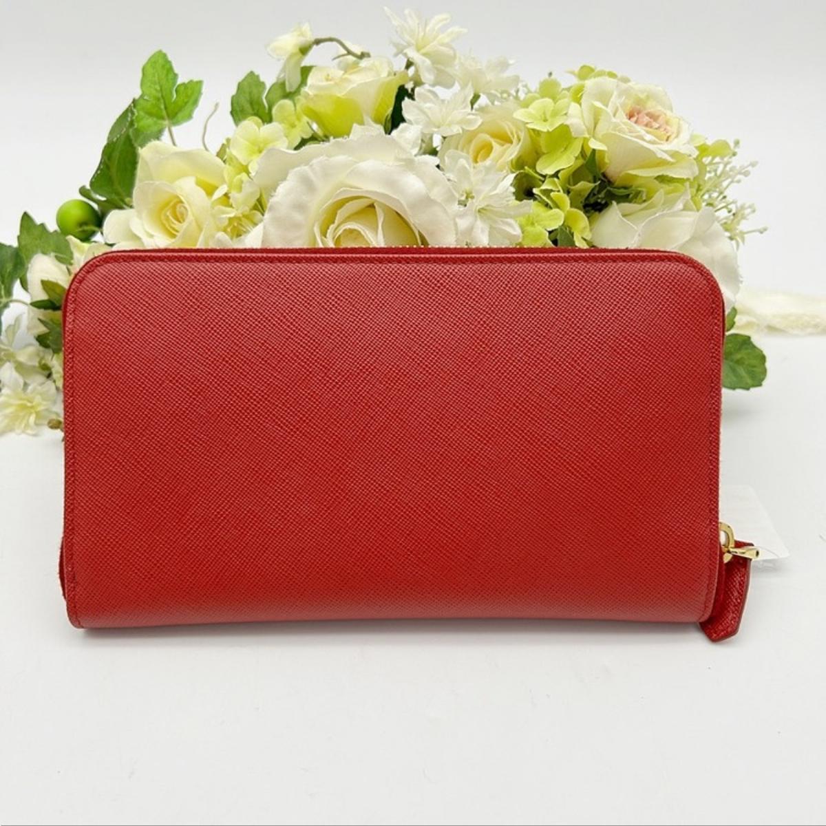 Pre-owned PRADA As Shown Shoulder Bags Saffiano Triangle Zip Around Wallet Red Leather 2101218850000