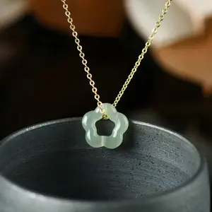 Natural Jade Crystal Flower Pendant Necklace Green Gemstone Floral Charm Necklace Amulet Adjustable Gold Chain for Daily Use, Gift for her, Gift for sister