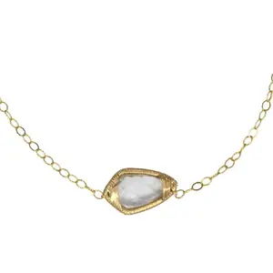 Sideways Queen Necklace