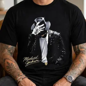 Casual Cotton Fashion T-Shirt Michael Jackson Iconic Pose With Signature And Sparkling Jacket Design Perfect For Music Lovers And Pop Culture Fans Ideal Gift For Friends Family Or Yourself During Spring Summer Seasons