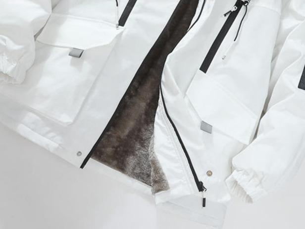 Men's Winter Fleece Outdoor Hoodie - A thick, warm jacket with an adjustable drawstring hood and zip-up front; the fleece lining provides a wind-proof construction, ideal for outdoor hiking, jogging, fishing, gym workouts or everyday casual wear.