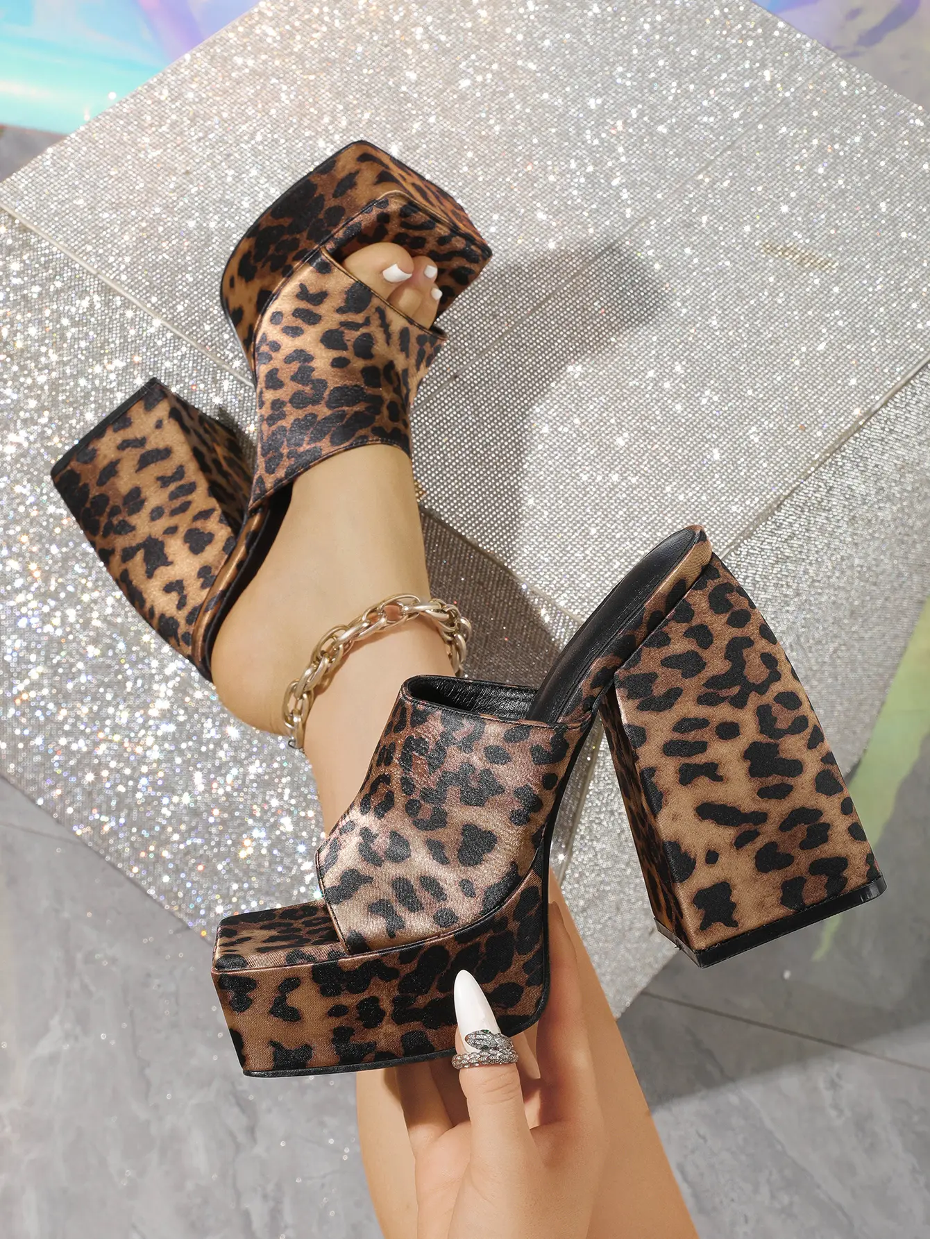 Women's Open-Toe Platform Chunky Wedge Heel Mule Sandals - Classy Slip-On Footwear for Summer Casual Occasions fashionable floral