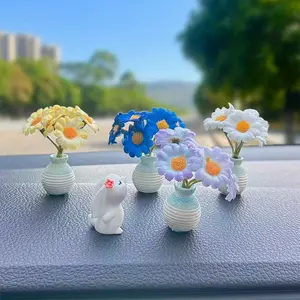 2Pcs Cute Rabbit Car Dashboard Decor with Daisy Flower Vase, Cute Resin Bunny Ornament & Mini Ceramic Vase Set, Car Interior Accessories & Sweet Home Decor