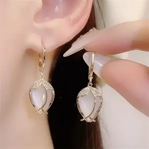 Micro-Pavé Cat'S Eye Stone Tulip Earrings For Women - Trendy, DDES0088 Light Luxury, High-End Earrings