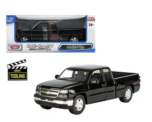 Motormax 1:25 2006 Chevrolet Silverado 1500 Black Diecast Model Car