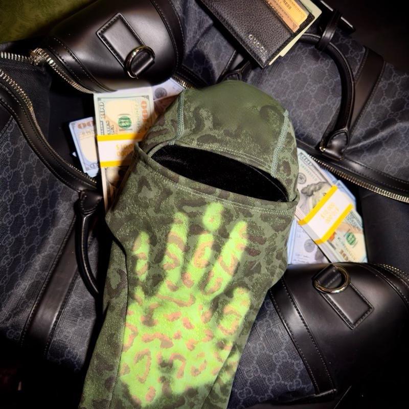 Color Changing Rasta Balaclava - Shiesty Style Heat Reactive Leopard Ski Mask for Men & Women - Warm Face Cover for Hip Hop Fans, Winter Sports & Outdoor Thermochromic Technology