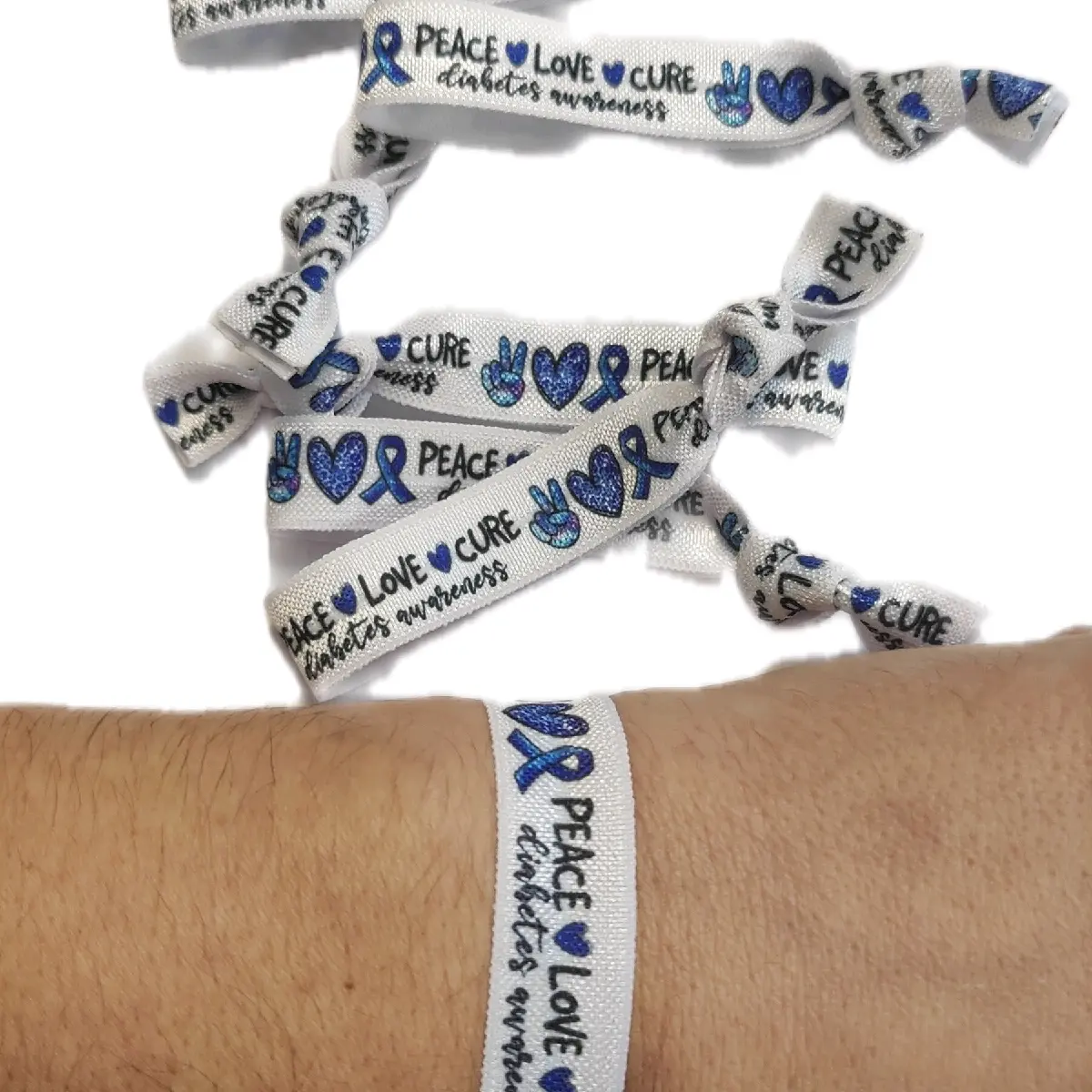 Type 1 Diabetes wrist bands, bracelets, elastic bands, stretchy ties Peace Love Cure Diabetes