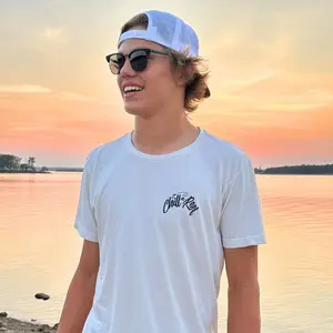 Rippin Sippin FIGHTER FISH Chill-N-Reel T-shirt - Soft Short Sleeve 100% Cotton Comfy Menswear Top Small