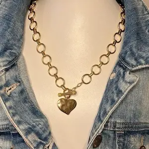 Hammered Heart Toggle Necklace - Gold Tone Chain with Heart Charm for Women's Fashion Jewelry