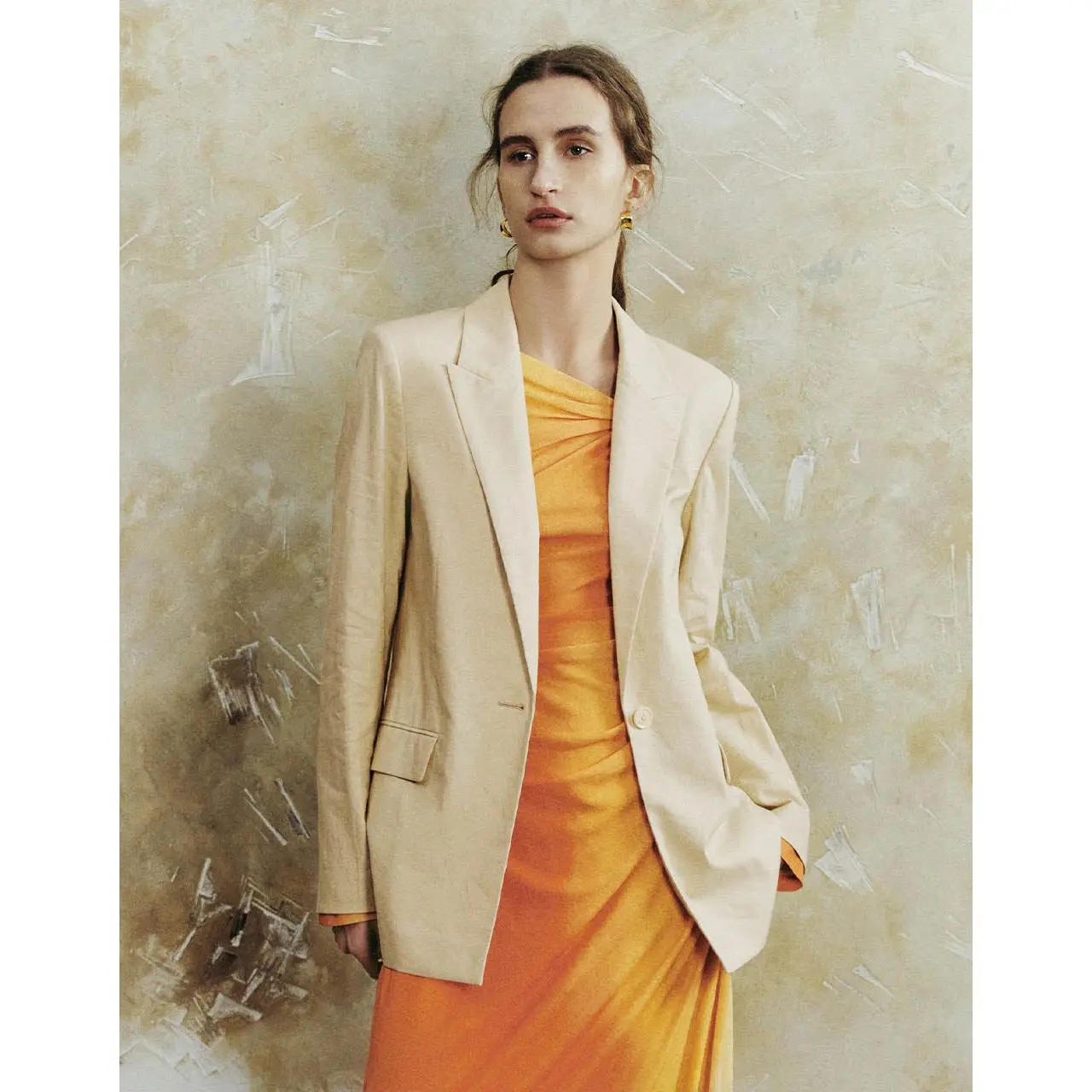 URBAN REVIVO Women's Ready to Wear Blazer in Chic Linen-Cotton Fabric, Single-Breasted with Peak Lapels