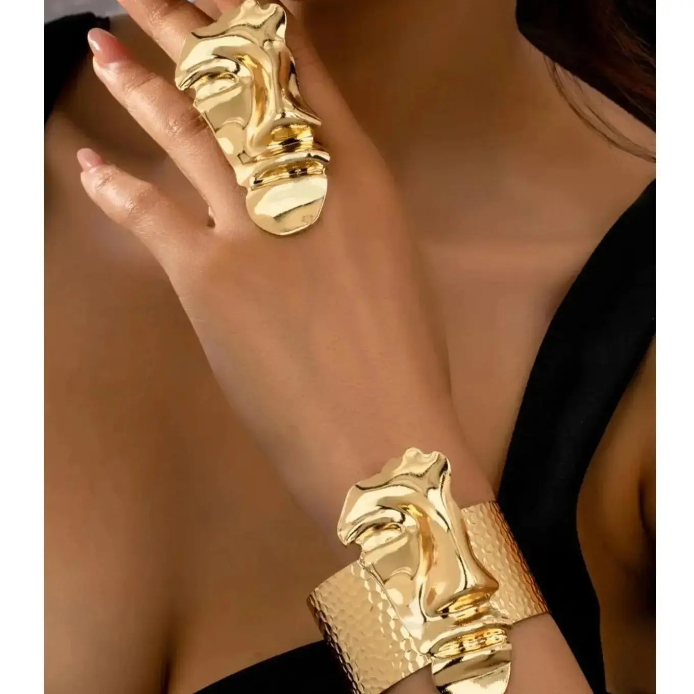 Women Face Pattern Cuff Ring & Open Bangle Set, Exquisite Trendy Statement Jewelry, Elegant All-match Metal Accessories, Stylish Ornaments for Daily Casual Wear Party Events and Premium Birthday Holiday Gift Presents