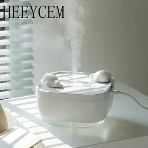 Glacier Snow Polar Bear Humidifier, Polar Bear Essential Oil Diffuser, Creative LED Night Light, Spray Mode, USB Humidifier, Suitable for Bedroom, Office, Christmas Gift, Winter Gift for Friends