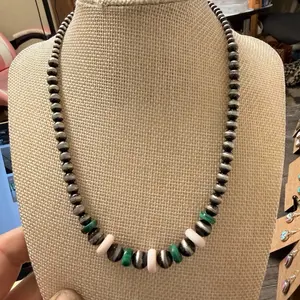 Malachite and pink conch necklace