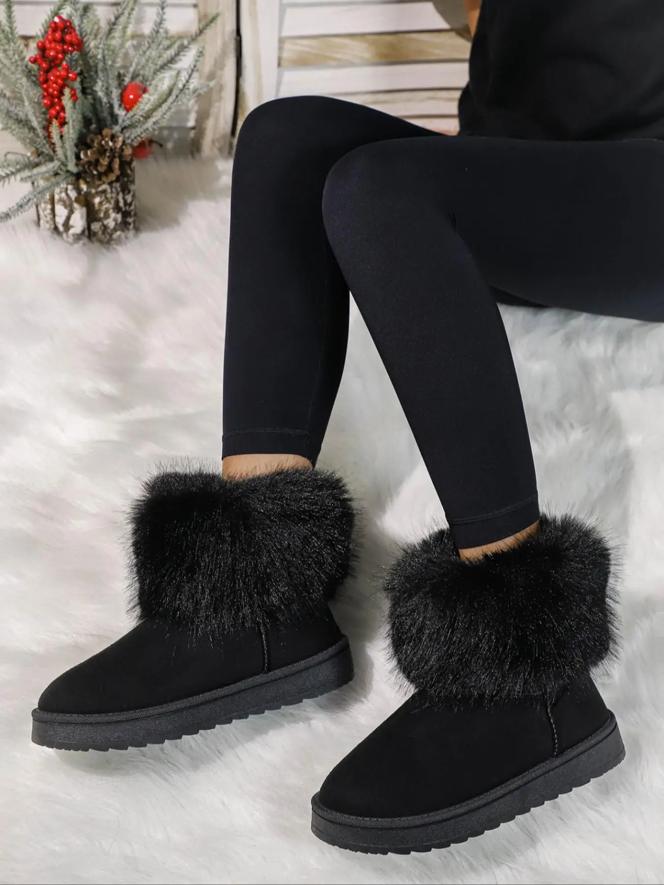Women's Solid Color Plush Lined Ankle Boots, Slip-On Thick Sole Non-Slip Outdoor Boots, Warm Fashionable Footwear for Fall & Winter
