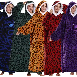 1 Piece - Men/Women Couple Style - Wearable Blanket - Leopard Pattern Blanket - Leopard Print Elegant Color - Cold Weather Apparel - Hoodie - Winter Style - Fleece Material - Warm Long Sleeve - Extra Large & Thickened - Warm Gift - Apple Pocket