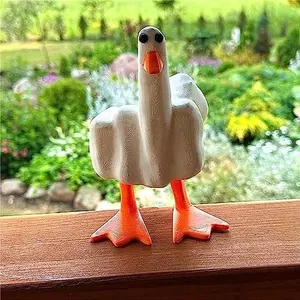 Funny Middle Finger Resin Garden Statue, Home Decoration Sculpture for Office Desk Gift