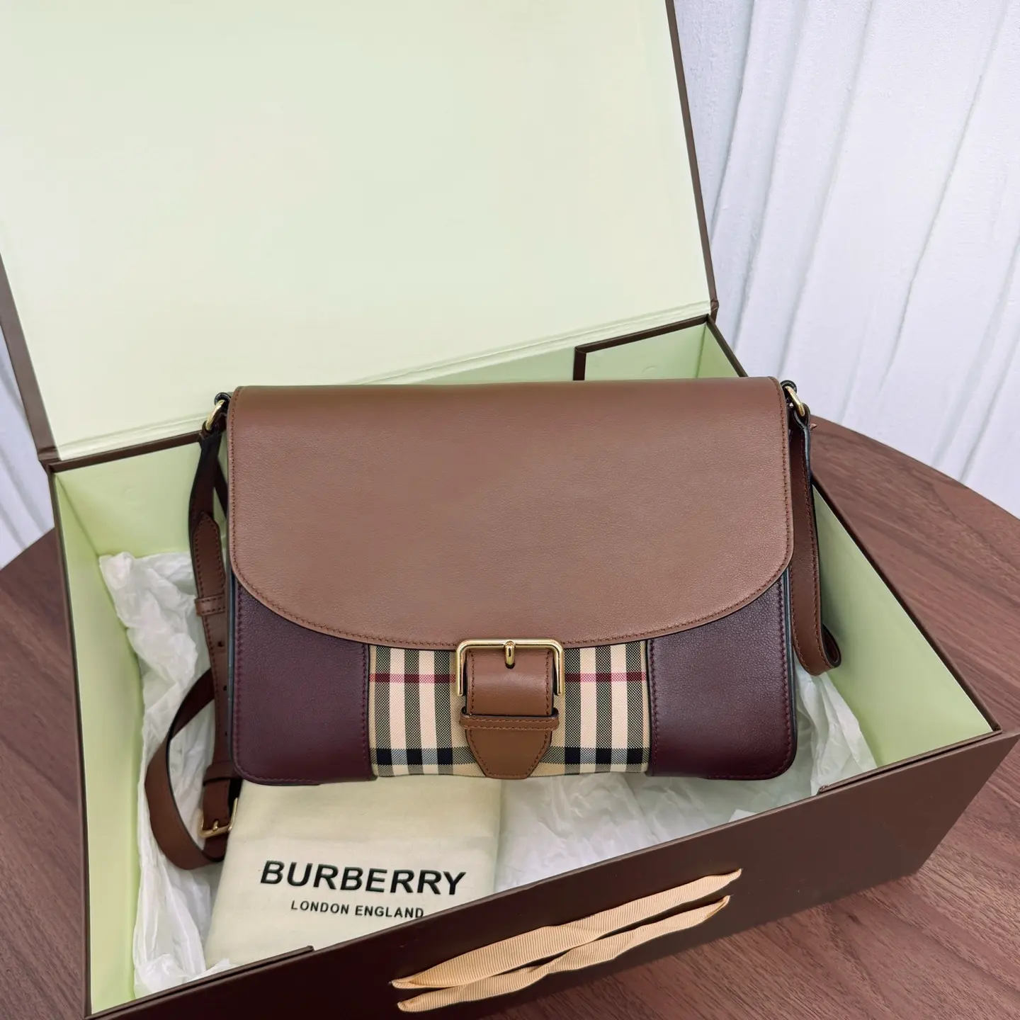 Pre-owned BURBERRY Leather Shoulder Bags 7.8'' R14359 Shoulder Bag C6846913303 0513 T1 Qiqi