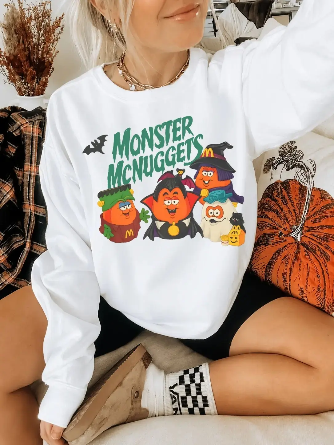 Vintage Halloween Nuggets Sweatshirt, 90s Monster Nuggets Crewneck, Spooky Nuggets Meal Bucket Shirt, Retro Halloween Pullover, Fall Gift
