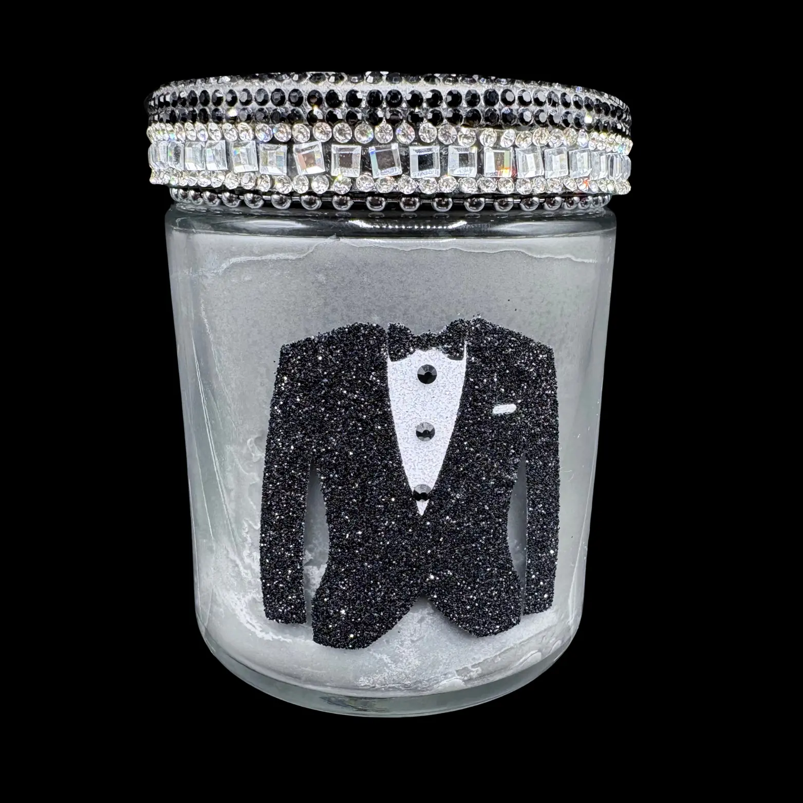 Dressed to the Nines Luxury Candle (8oz)| Masculine Amber & Musk | Sensual Delight Aromas