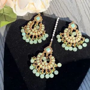 Gold Chandbali Earrings with Maang Tikka: Kundan Pearl Bridal Jewelry | Traditional Indian Pakistani Ethnic Bridal / Wedding Jewelry Set