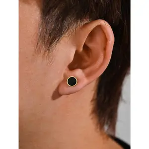 Simple and Stylish Black Round Stainless Steel Earrings for Men and Women, Suitable for Daily Vacations and Wearing Accessories in Various Occasions