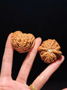 Roong /Palace Lantern Walnuts/Heart-shaped walnuts 2026 01SS -Wenwan walnut-Unhandled walnut Premium Gde -Oxford Red Patina - Hand-Cleaned & Vacuum-Sealed - Beijing, China Origin/Anxiety toys/stressrelieftoys-Draw love and kindness toward you