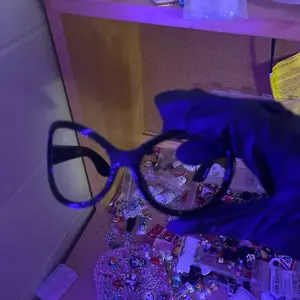 Custom eye glasses