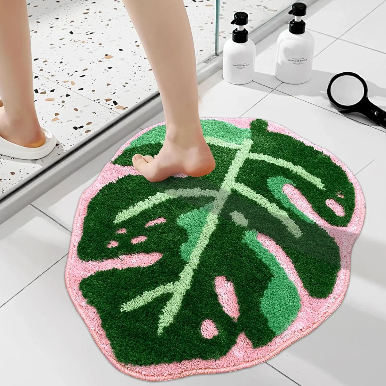 Leaf Rug,Monstera Bath Mat Cute Bathroom Mat Non Slip Palm Shaped Plush Fun Area Rug Bathtub Rugs Machine Washable Green and Pink Leaf Mat（21"X26"）