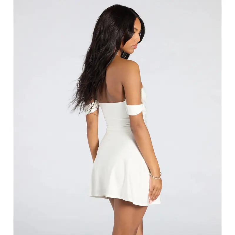 Classics Lover Off-The-Shoulder Satin A-Line Mini Dress Formal Womenswear send me clothes Laced Embroidered Tulle Bib tropical vacation outfits lauren duffy green Women's Standing Collar Stretch Cute Tie Front Summer Romper Boho Floral Sheer Maxi Smocked