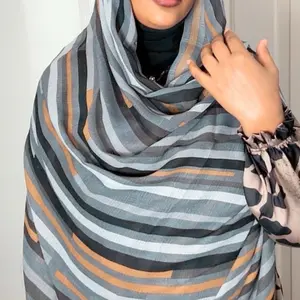 Muslim Women Hijab Khamaro Qurux Badan Striped Design Soft Material Comfortable Fit