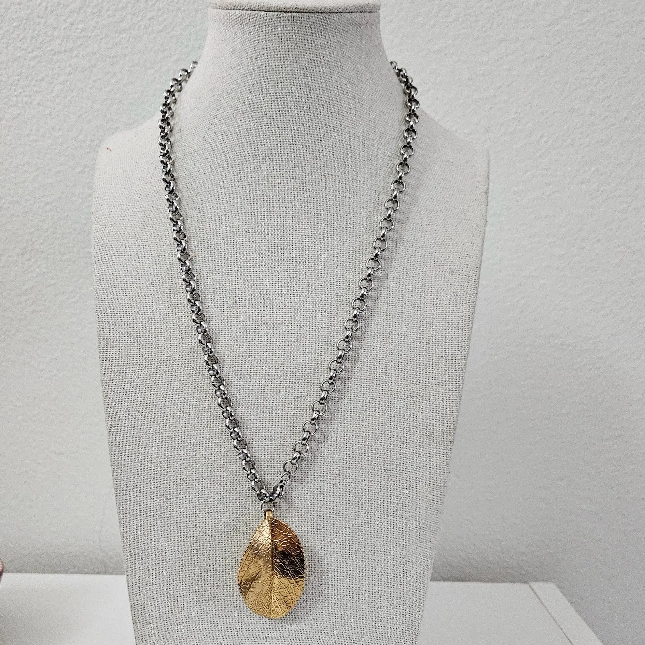 Elia Necklace (Collar) Corbatín