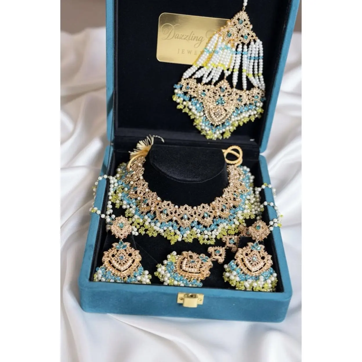 Bridal Paasa Tikka  Set in Blue Green Combo - Elegant Jewelry for Special Occasions
