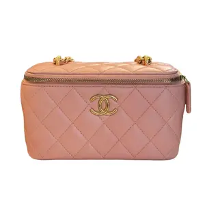 Pre-owned CHANEL Lambskin Shoulder Bags Pink Vanity Case With Gold Hardware(CL***67) BIN012