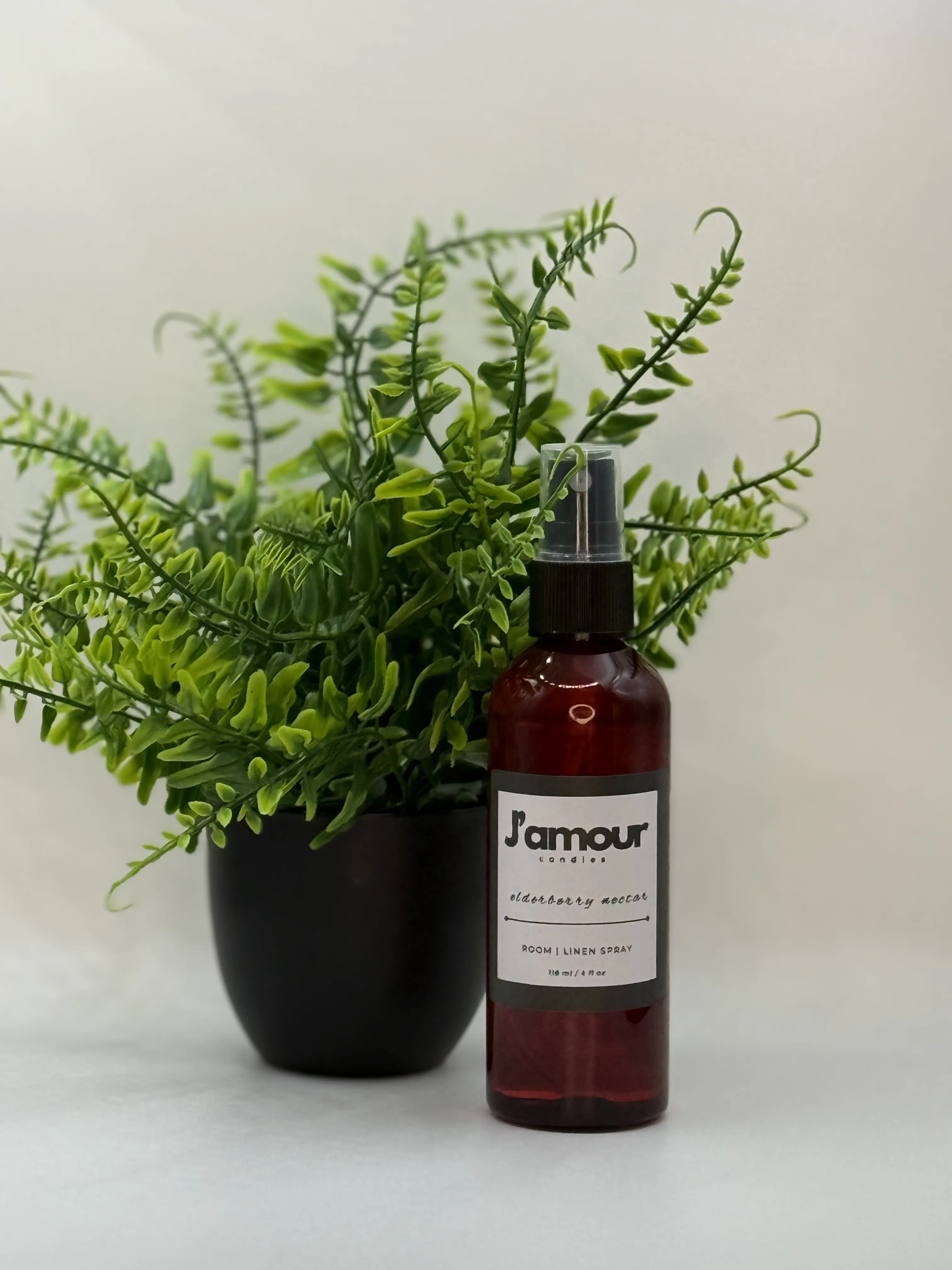 J'Amour Candles: Cactus Flower and Jade 4oz Room and Linen Spray