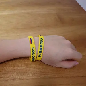 Pulseras con bandera nacional para hombres y mujeres, pulsera deportiva de silicona, banda de goma, conmemorativa, patriótica, accesorio de moda, 2 piezas Plastic