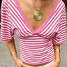 Women's V-Neck Striped Colorblock Backless Slim-Fit Summer T-Shirt, 3/4-Sleeve Design, Casual Daily Wear, Perfect for Commuting and Outing, Fashionable Casual Wear