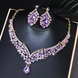 Luxury Shining Jewelry Suit-Vintage Style Drop-Shaped Necklace with Earrings, Inlaid with Shiny Crystal, Suitable for Wedding and Party silver chain elegant gift