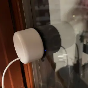 Product Review of Luna Window Camera for Home - 2K 2.4GHz Wifi, Indoor Glass-Mount Security Camera, Stick-On No-Drill Install, Clear Window View for Outdoor Monitoring, Color Night Vision Through Glass, Smart AI Motion Detection, Easy Setup for Home & Apartment from j**l