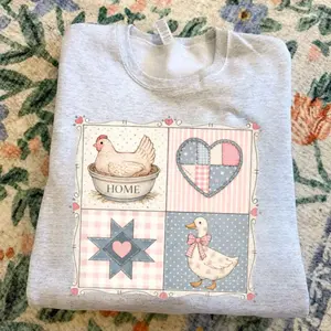 Vintage Cottagecore Quilt Shirt, Grandma Core Farmhouse Hen Goose T-Shirt, Rustic Country Decor Graphic Tee, 90s Thrifted Granny Aesthetic Top, Cozy Homestead Art Shirt, Softstyle Unisex Shirt