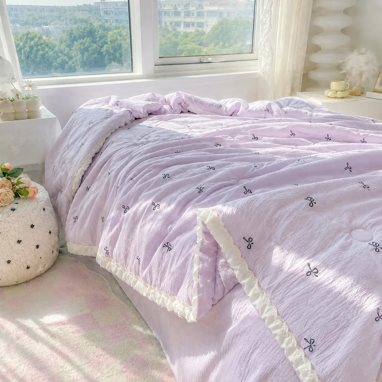Lightweight Summer Blanket for Bed, Soft Textured Printed Quilt Coverlet, Breathable Thin Blanket for Warm Weather, Cozy Floral Bedding Throw for Bedroom Couch Travel