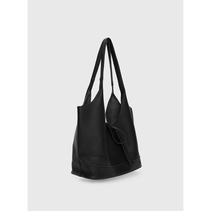 Nonstop Bow Detail Shoulder Bag Black