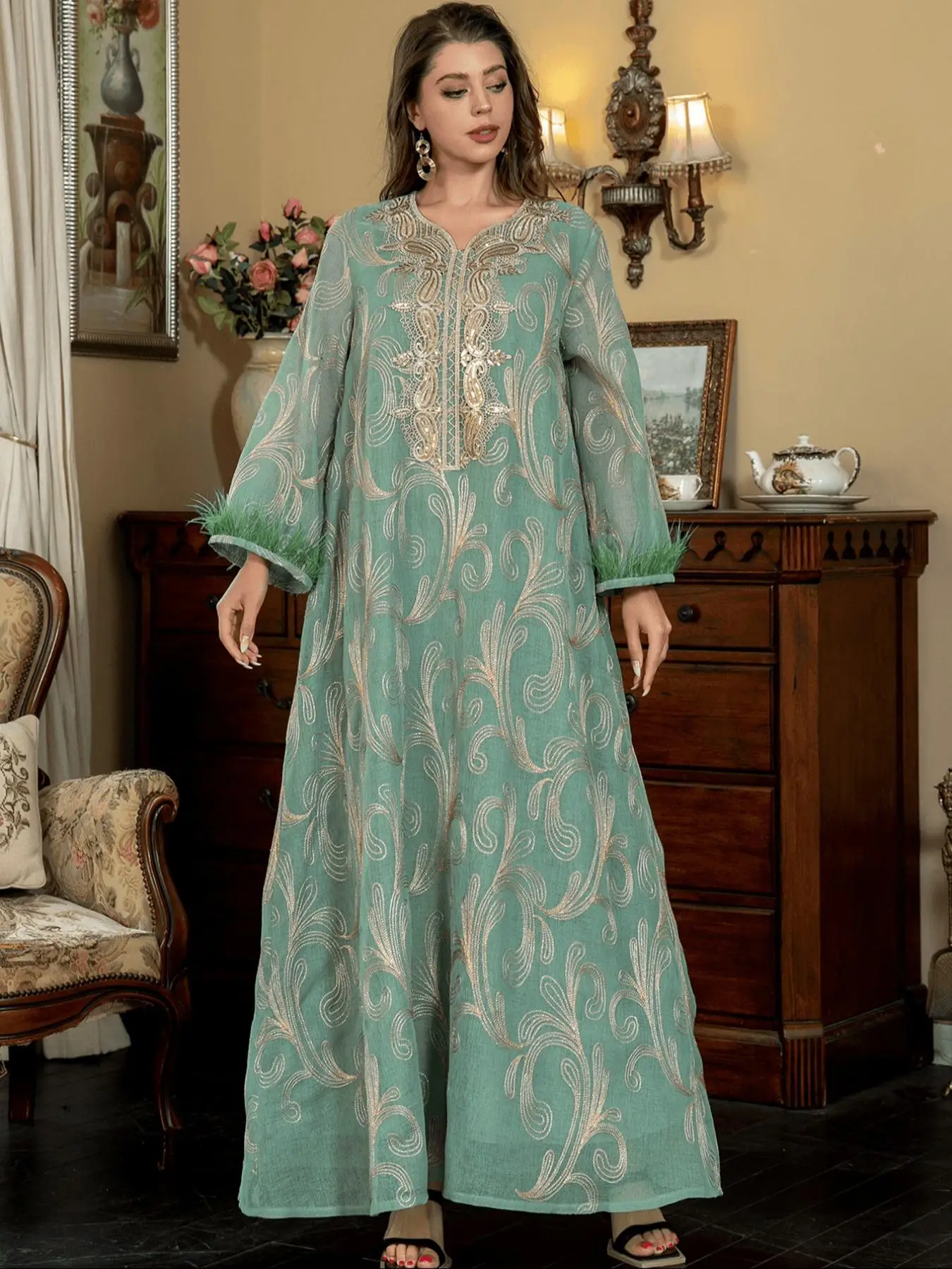 Women's Paisley Embroidery V Neck Arabian Dress, Modest Long Sleeve Maxi Muslim Dress for Party Daily Wear, Ladies Islamic Clothing for All Seasons