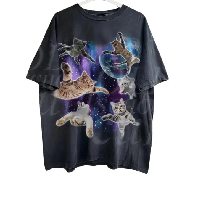Men's Vintage 90s Floating Cats Galaxy Crew Neck Short-Sleeve Casual Graphic Tee - Funny Shirts for Kitten Lovers, Menswear Meme Top with Chinese New Year, Easter Vibes