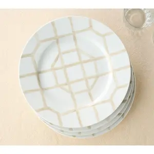 Mrs. H by Dee Hilfiger Set of 4 Porcelain Dinner Plates Mrs. H by Dee Hilfiger Set of 4 Porcelain Dinner Plates