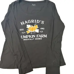 Hagrid's Pumpkin Farm Women's Long Sleeve Graphic Design Halloween Themed Shirt Magically Grown Est 1962 Womenswear Tops Crewneck Casual